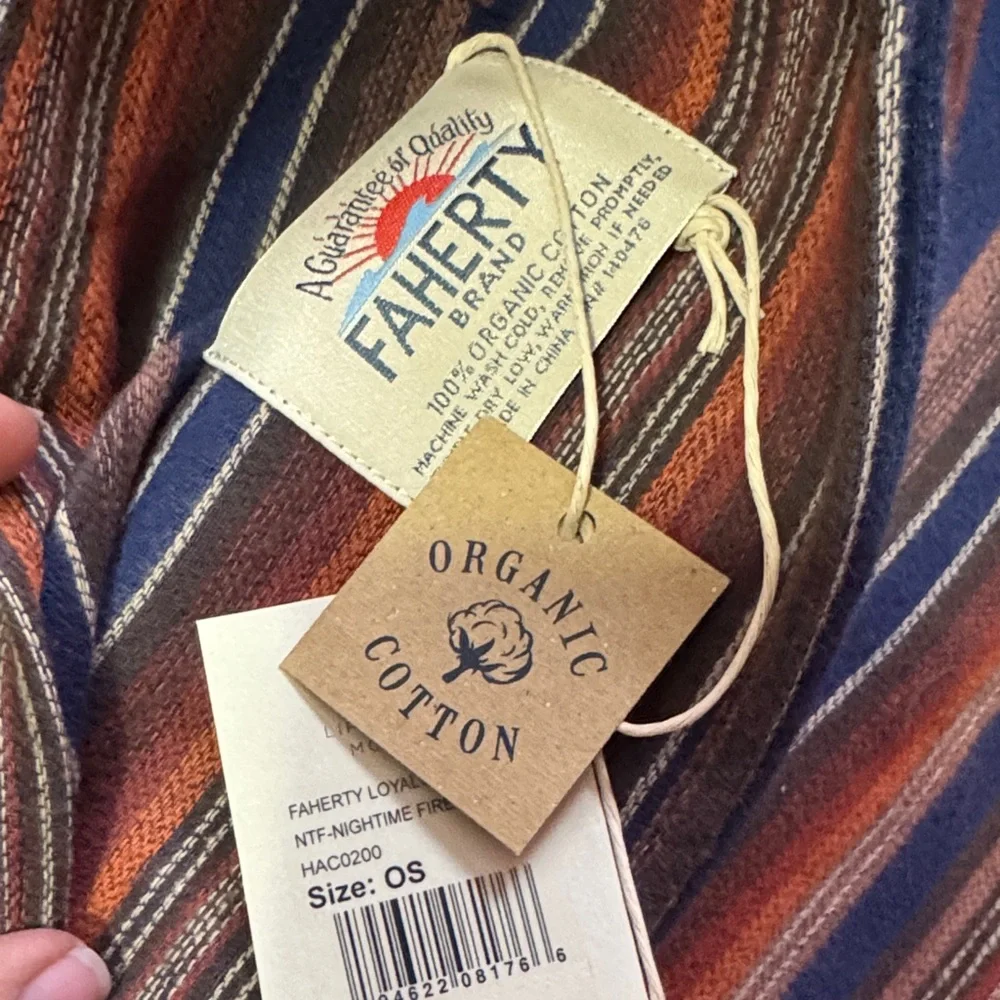 Faherty loyalty gift nighttime fire blanket nwt - Picture 4 of 4